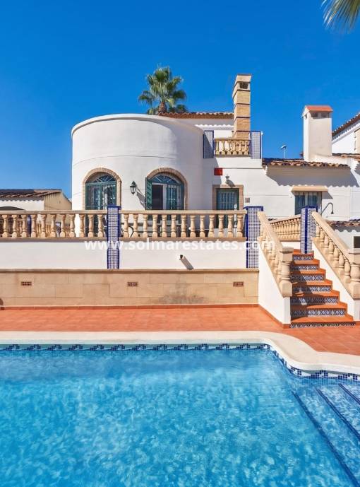 Villa independiente - Venta - Villamartin - Las Violetas