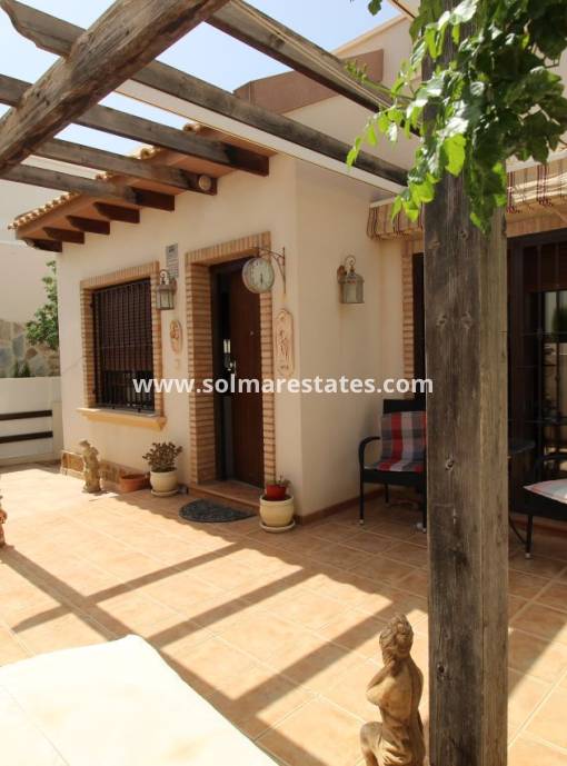 Villa independiente - Venta - Villamartin - PAU 8