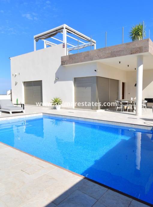 Villa independiente - Venta - Villamartin - PAU 8