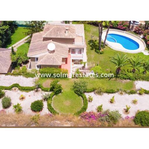 Villa independiente - Venta - Villamartin - R-72690