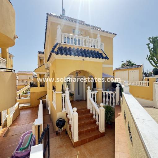 Villa independiente - Venta - Villamartin - R-98494