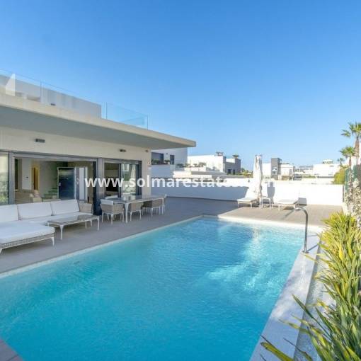 Villa individuelle - Resale - Cabo Roig - R-46041