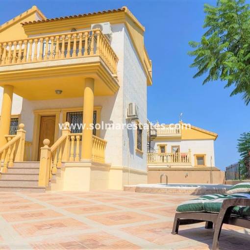 Villa individuelle - Resale - Villamartin - El Galan
