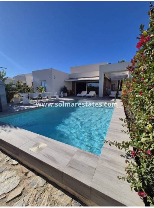 Vrijstaande Villa - Resale - Algorfa - La Finca Golf Resort