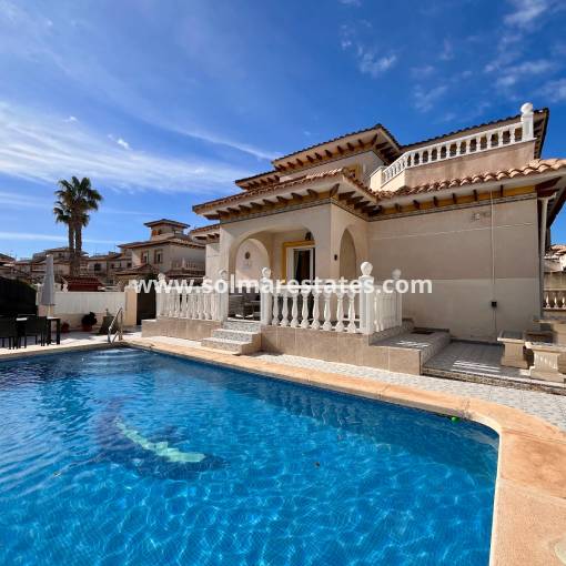 Vrijstaande Villa - Resale - Cabo Roig - R11432