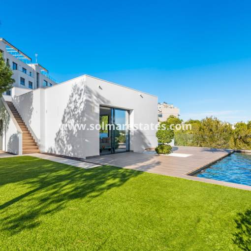 Vrijstaande Villa - Resale - Campoamor - R-35640