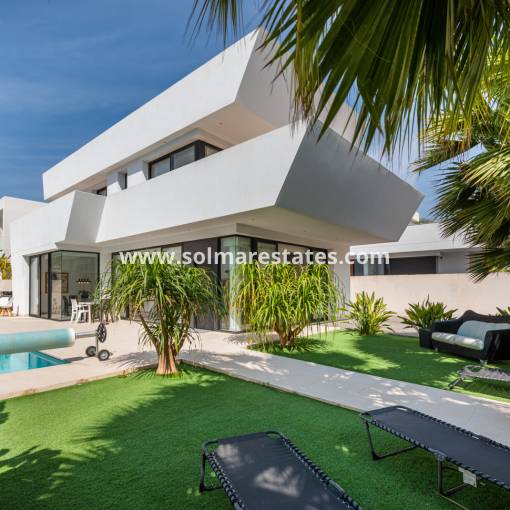 Vrijstaande Villa - Resale - Ciudad Quesada - R-13738