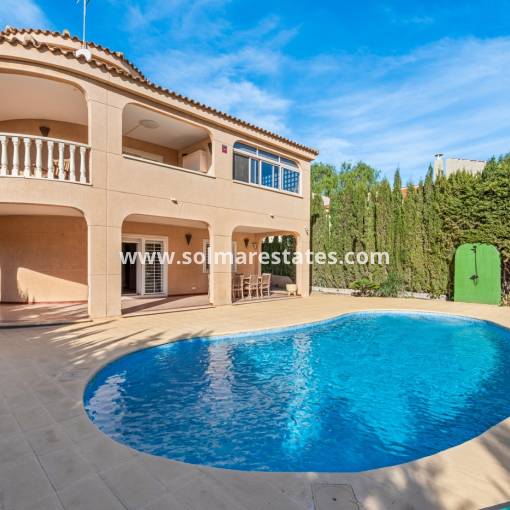 Vrijstaande Villa - Resale - Los Balcones - R-21178