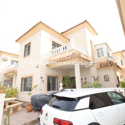 Vrijstaande Villa - Resale - Playa Flamenca - La Pinada