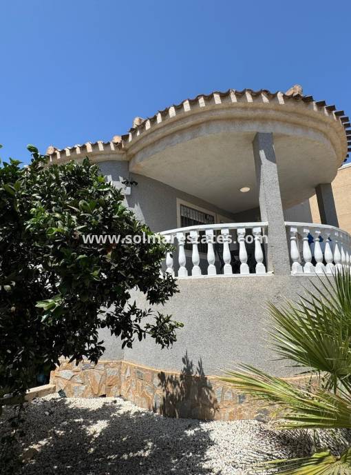 Vrijstaande Villa - Resale - Playa Flamenca - Res Laguna