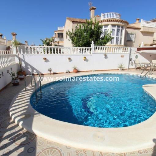 Vrijstaande Villa - Resale - San Miguel De Salinas - Lake View Mansions