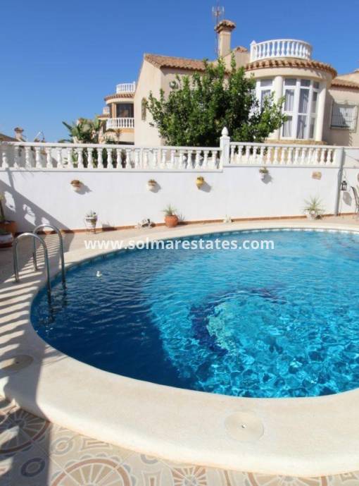 Vrijstaande Villa - Resale - San Miguel De Salinas - Lake View Mansions