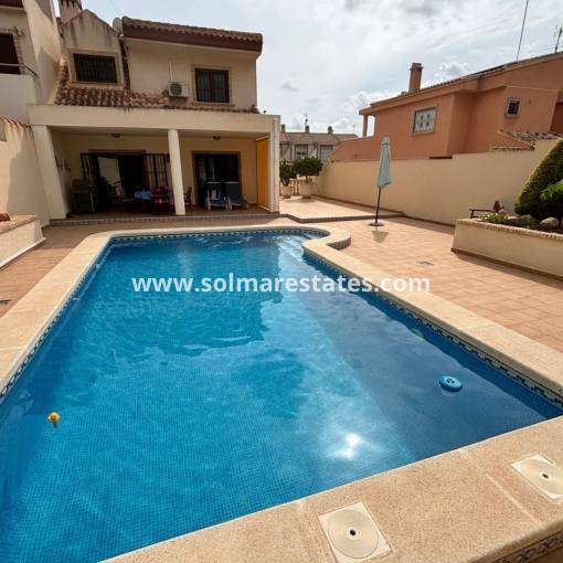 Vrijstaande Villa - Resale - Torrevieja - R-32706