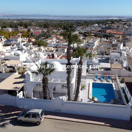 Vrijstaande Villa - Resale - Villamartin - Blue Lagoon