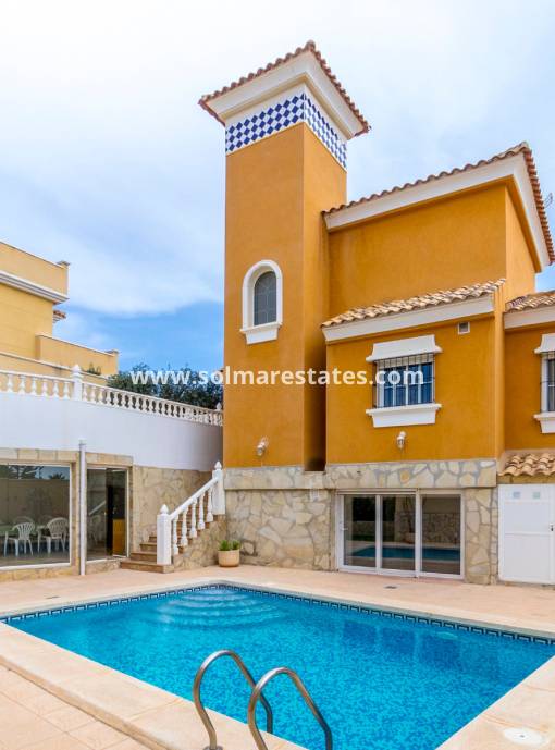 Vrijstaande Villa - Resale - Villamartin - El Galan