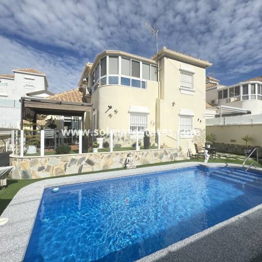 Vrijstaande Villa - Resale - Villamartin - El Galan