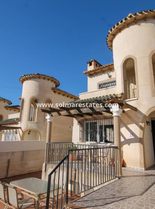 Vrijstaande Villa - Resale - Villamartin - El Galan