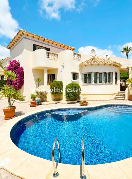 Vrijstaande Villa - Resale - Villamartin - Las Ramblas