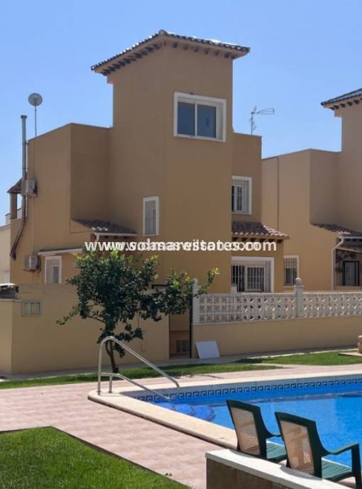 Vrijstaande Villa - Resale - Villamartin - Lomas del Golf