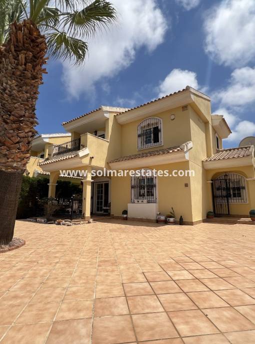 Vrijstaande Villa - Resale - Villamartin - Los Dolses