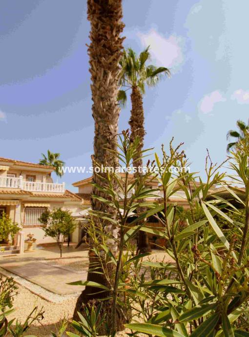 Vrijstaande Villa - Resale - Villamartin - Los Dolses