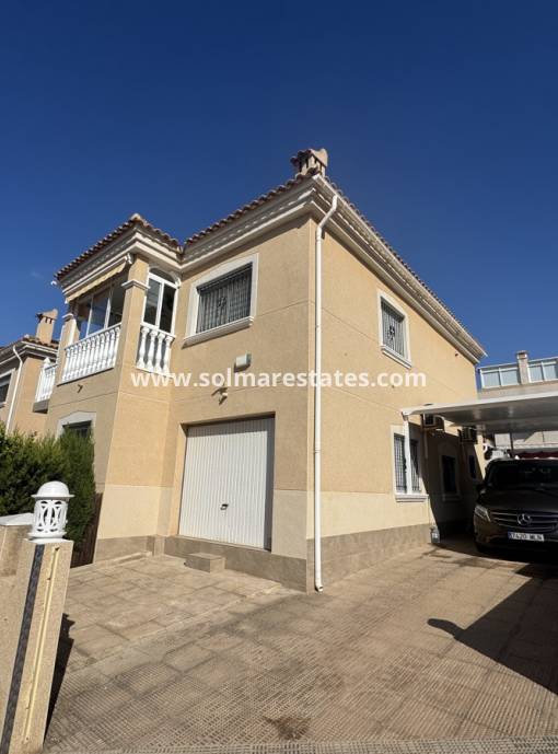 Vrijstaande Villa - Resale - Villamartin - Monte Golf