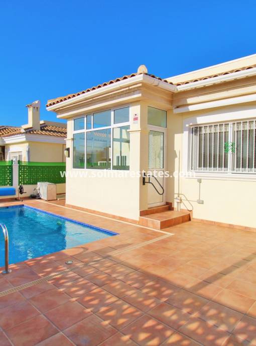 Vrijstaande Villa - Resale - Villamartin - Monte Golf