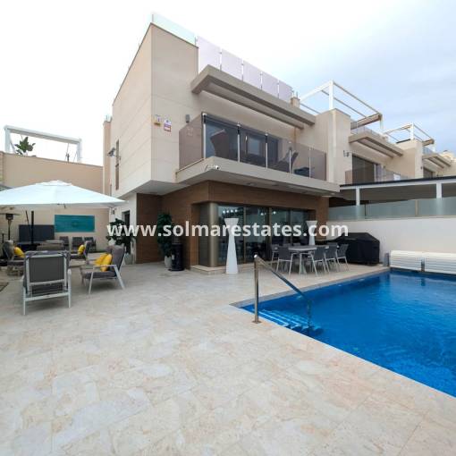 Vrijstaande Villa - Resale - Villamartin - PAU 26