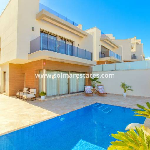 Vrijstaande Villa - Resale - Villamartin - R-17987