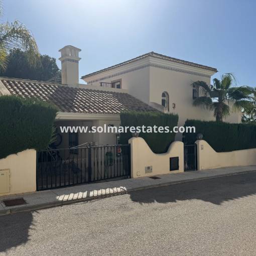 Vrijstaande Villa - Resale - Villamartin - R-53176