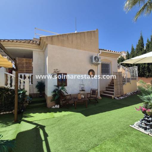 Vrijstaande Villa - Resale - Villamartin - R11537