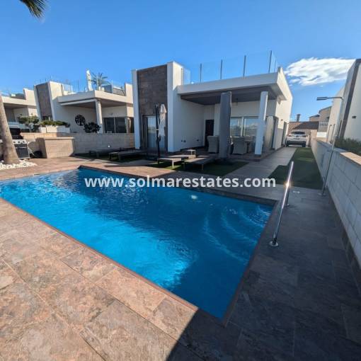 Vrijstaande Villa - Resale - Villamartin - R11550