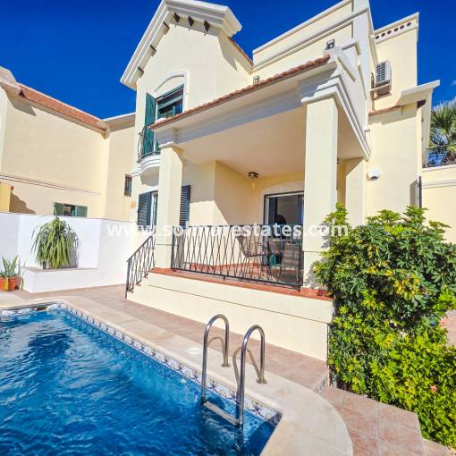 Vrijstaande Villa - Resale - Villamartin - Rioja