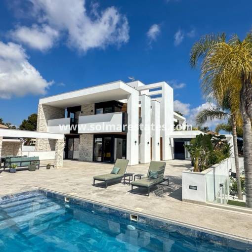 Vrijstaande Villa - Resale - Villamartin - Villamartin Golf Course