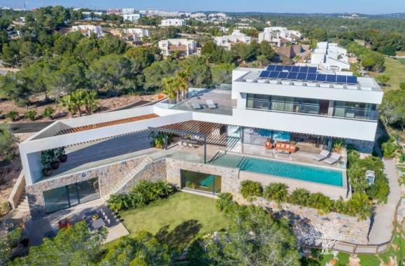 Las Colinas Golf & Country Club