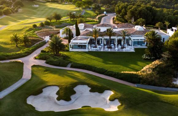 Las Colinas Golf & Country Club