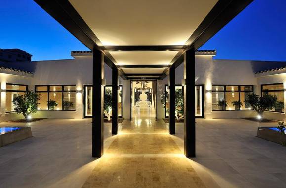 Las Colinas Golf & Country Club