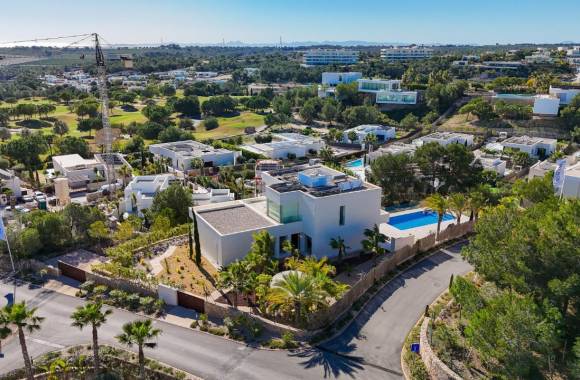 Las Colinas Golf & Country Club