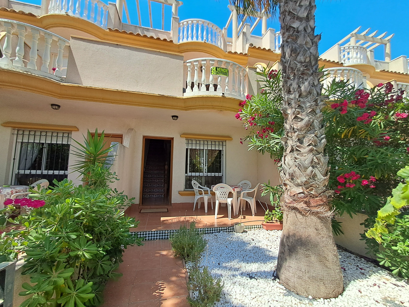 House in La Zenia - view 1