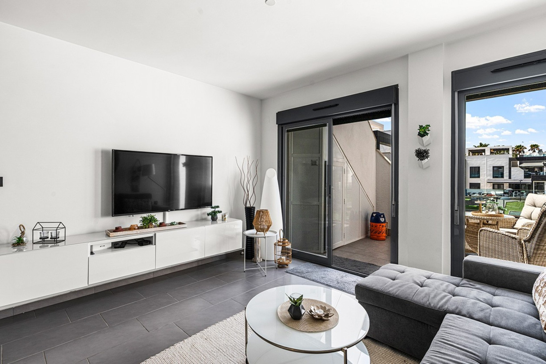 Apartment in La Zenia - Image 2