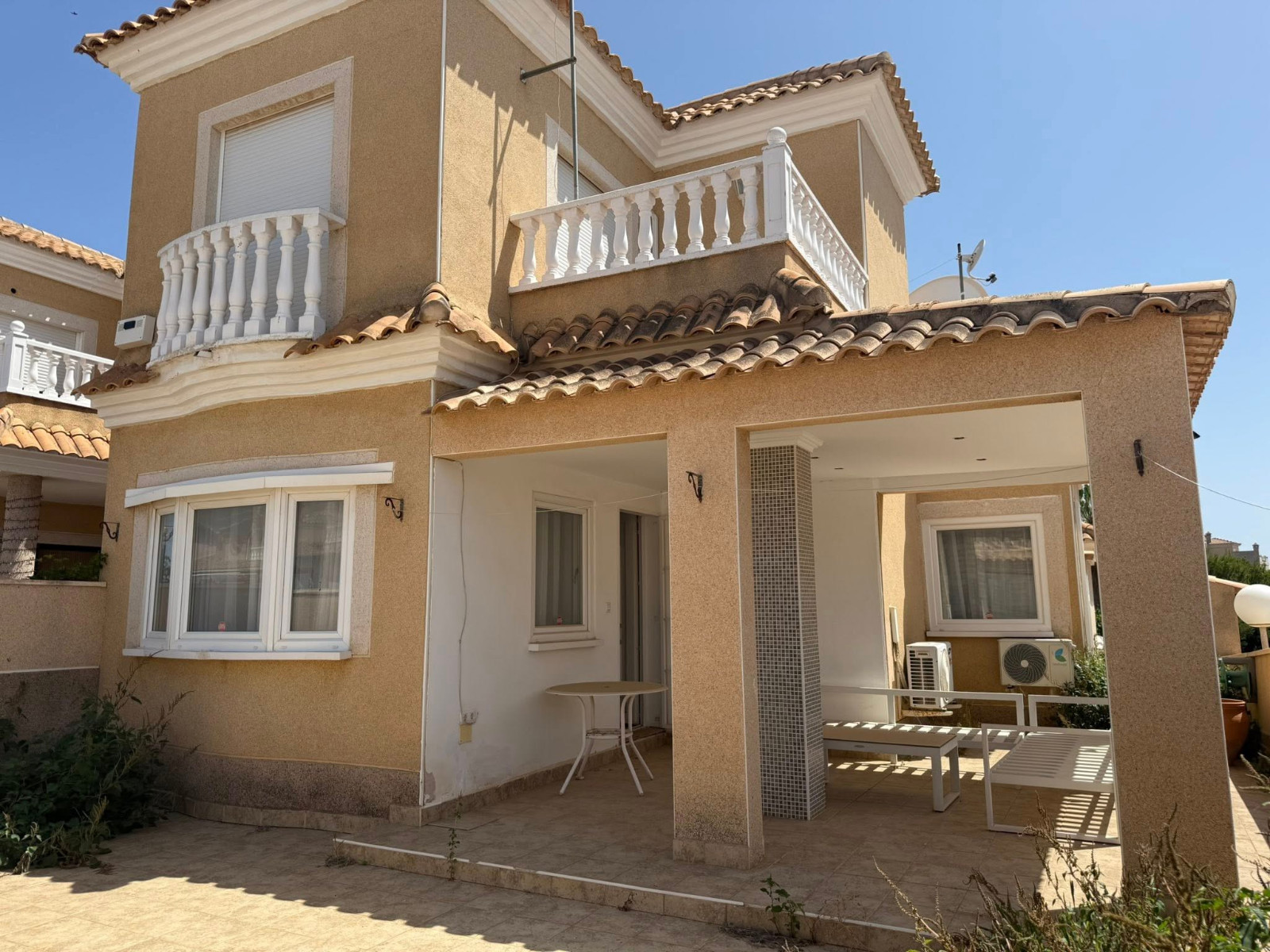 Villa in Playa Flamenca - view 1