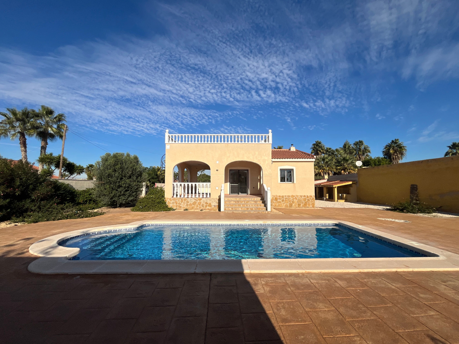 Villa in Catral - view 1