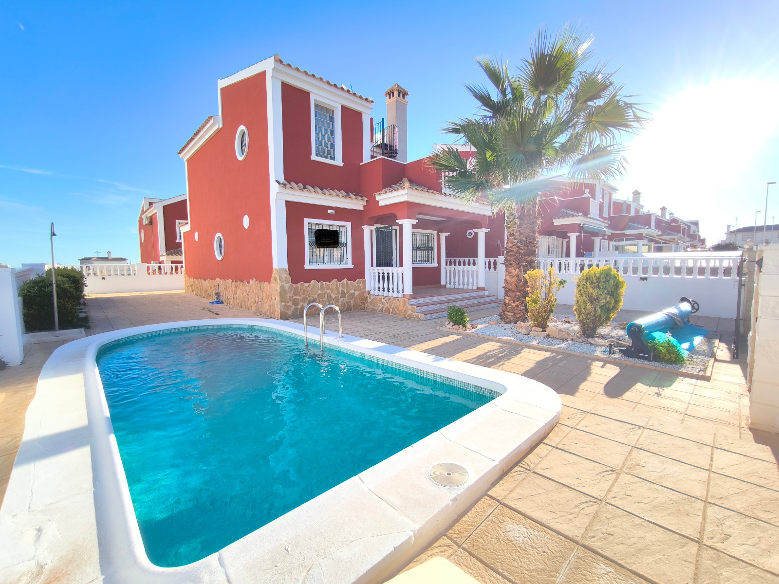 Villa in La Zenia - view 1