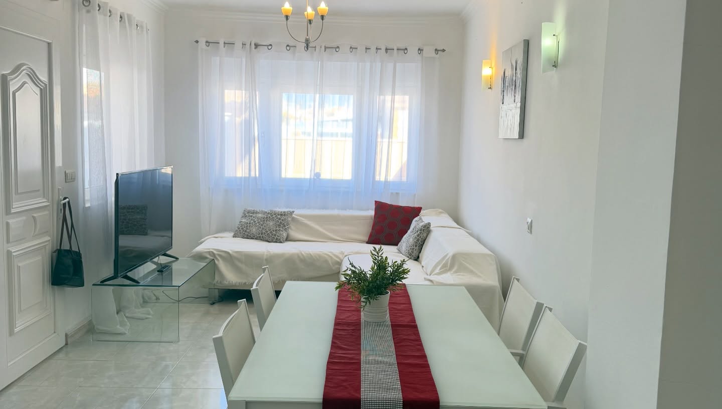 House in Playa Flamenca - Image 4