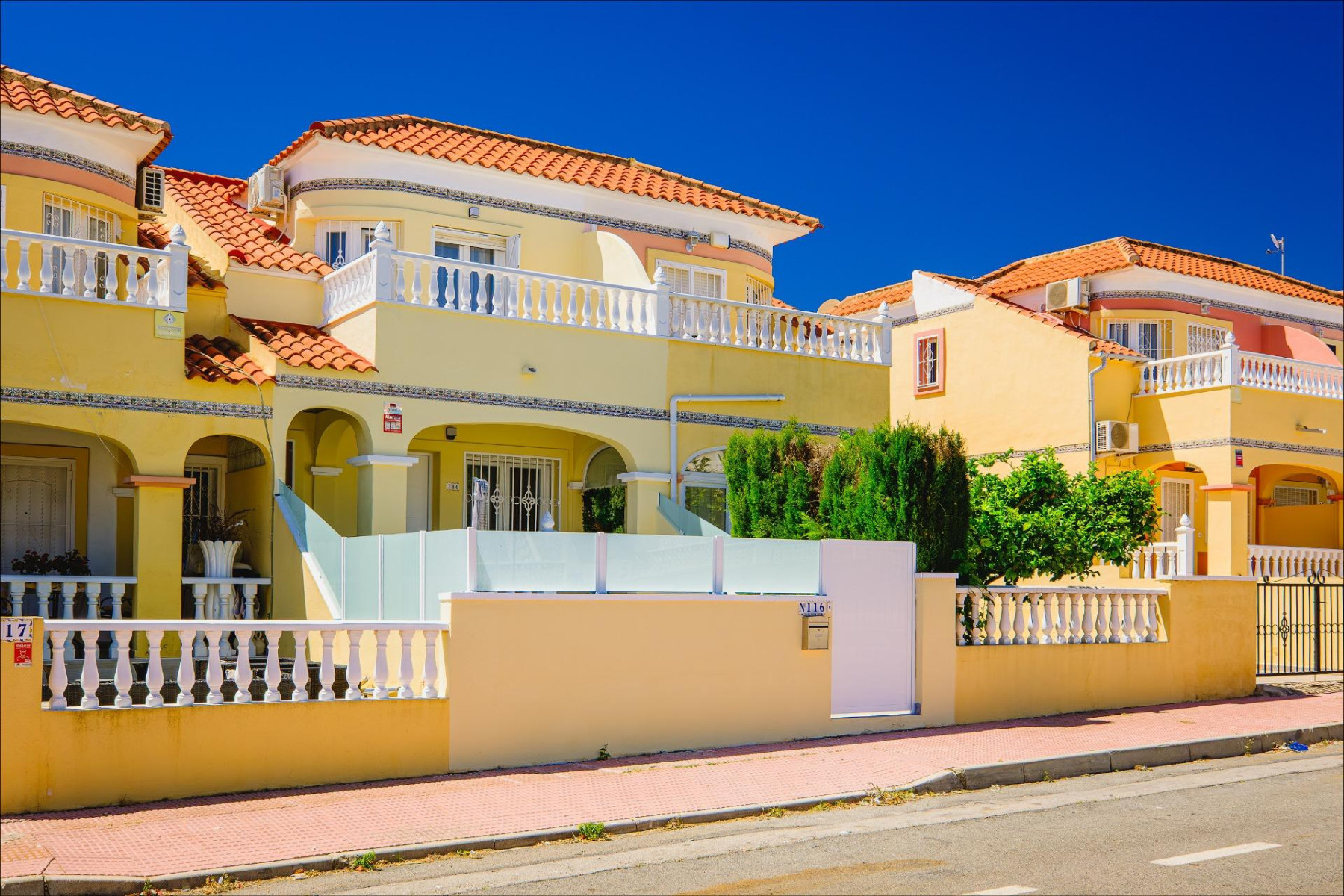 House in Villamartin - view 1